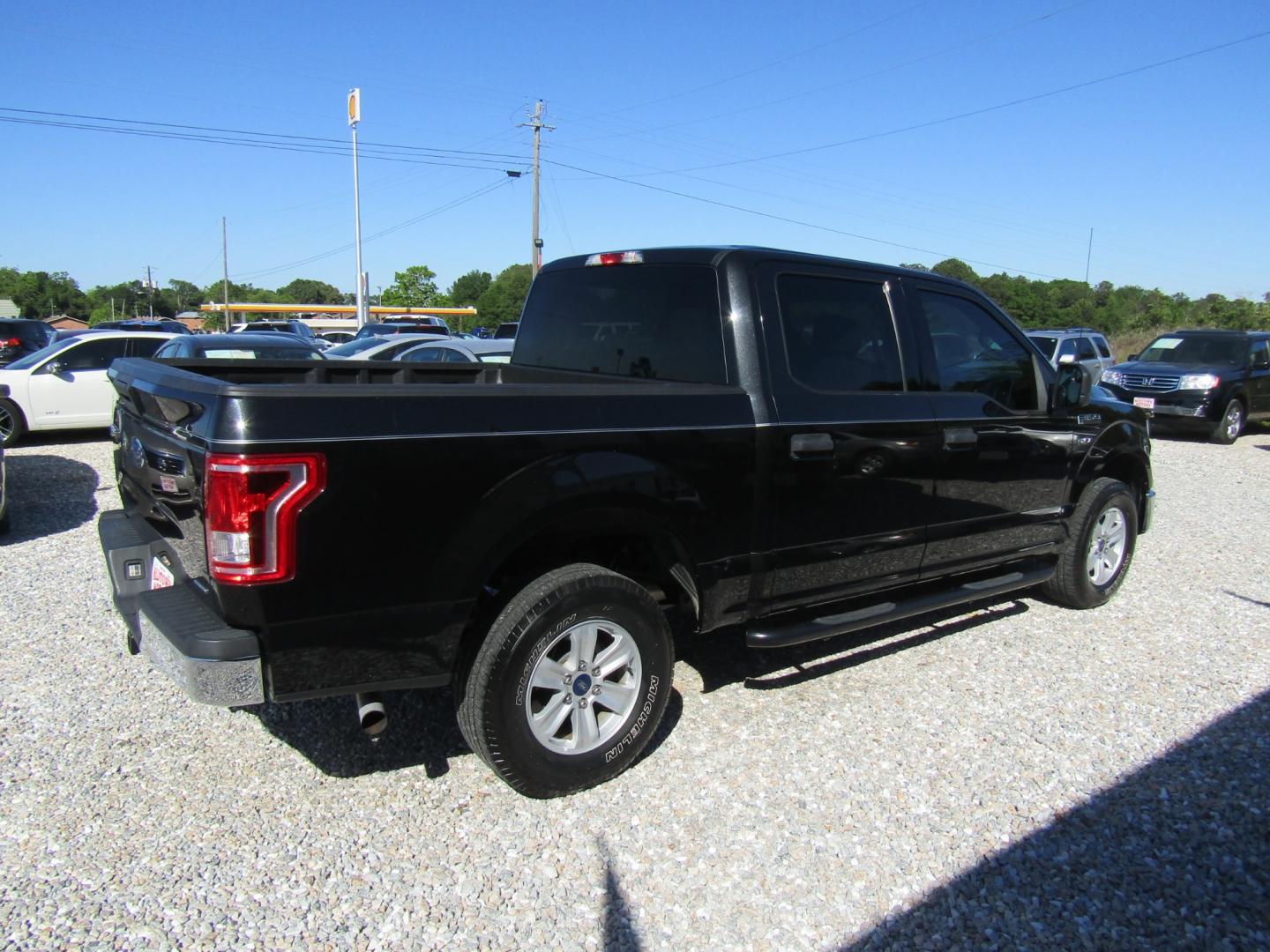 2015 Black /Gray Ford F-150 King-Ranch SuperCrew 5.5-ft. Bed 2WD (1FTEW1CF3FK) with an 5.0L V8 engine, Automatic transmission, located at 15016 S Hwy 231, Midland City, AL, 36350, (334) 983-3001, 31.306210, -85.495277 - Photo#7